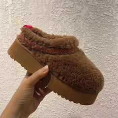 Lujosas pantuflas Tazz para mujer: acogedoras, de piel sintética y ecológicas.