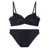 Conjunto de lencería sencillo y cómodo