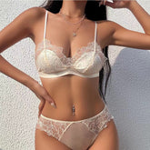 Craving You – Bralette-Set mit Strumpfhaltern