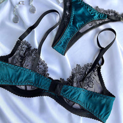 Conjunto de lencería con ribete de encaje