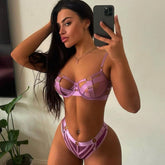 Erotische Dessous-Set mit hohlen rosa Nähten