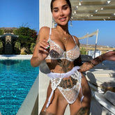 Conjunto de lencería con bordado de lunares