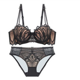 Conjunto de bralette push up con aros suaves y bordados