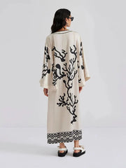 Schickes Maxikleid mit V-Ausschnitt und Satin-Print | Fashion High Street Kleid