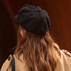 Gorra clásica de vendedor de periódicos de mezcla de lana texturizada con diseño de espiga de pescado en color puro