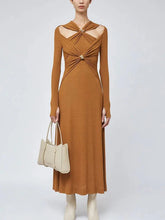 Elegantes Strickkleid mit Kreuzhohlsaum