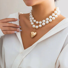 Elegante conjunto de collar de perlas góticas
