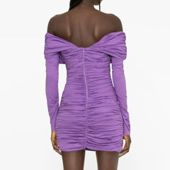 Minivestido femenino con hombros descubiertos, escote en V, mangas acampanadas y puños fruncidos