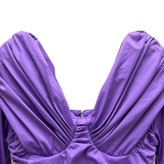 Minivestido femenino con hombros descubiertos, escote en V, mangas acampanadas y puños fruncidos