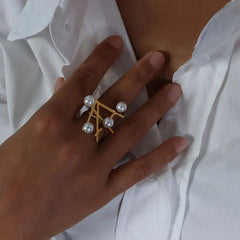 Geometrisches Armband- und Ringset aus Barockperlen-Imitation – Personalisierte Eleganz