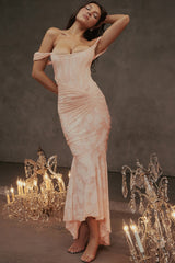 VESTIDO MIDI CEÑIDO CON VOLANTES EN LA PARTE INFERIOR ROSA DE ARINNA