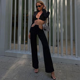 Blazer corto con pantalón de cintura baja y cadena metálica, conjunto a juego (negro)