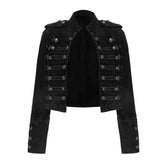 Chaqueta vaquera corta de manga larga con cuello alto y herrajes metálicos de estilo militar