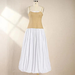 Mehrfarbiges, schmales Neckholder-Kleid in mittlerer Länge