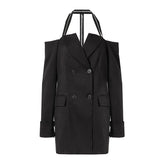 Minivestido blazer cruzado de manga larga con hombros descubiertos y detalle de cremallera y cuello halter sexy