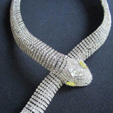 Collar con forma de serpiente adornado con cristales brillantes - Plata