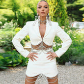 Blazer de talle alto con escote en V profundo y cadena de brillantes diamantes de imitación, conjunto a juego - Blanco