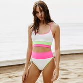 Sportlicher, gerippter brasilianischer Bikini-Badeanzug mit hoher Taille und Kontrast