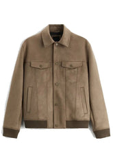 Elegante y versátil: chaqueta de ante sintético de corte entallado para hombre para las temporadas de primavera y otoño.