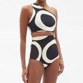 Traje de baño bikini brasileño de dos piezas con un solo hombro, cintura alta y círculos en contraste vintage