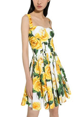 Minikleid mit gelbem Rosen-Blumendruck
