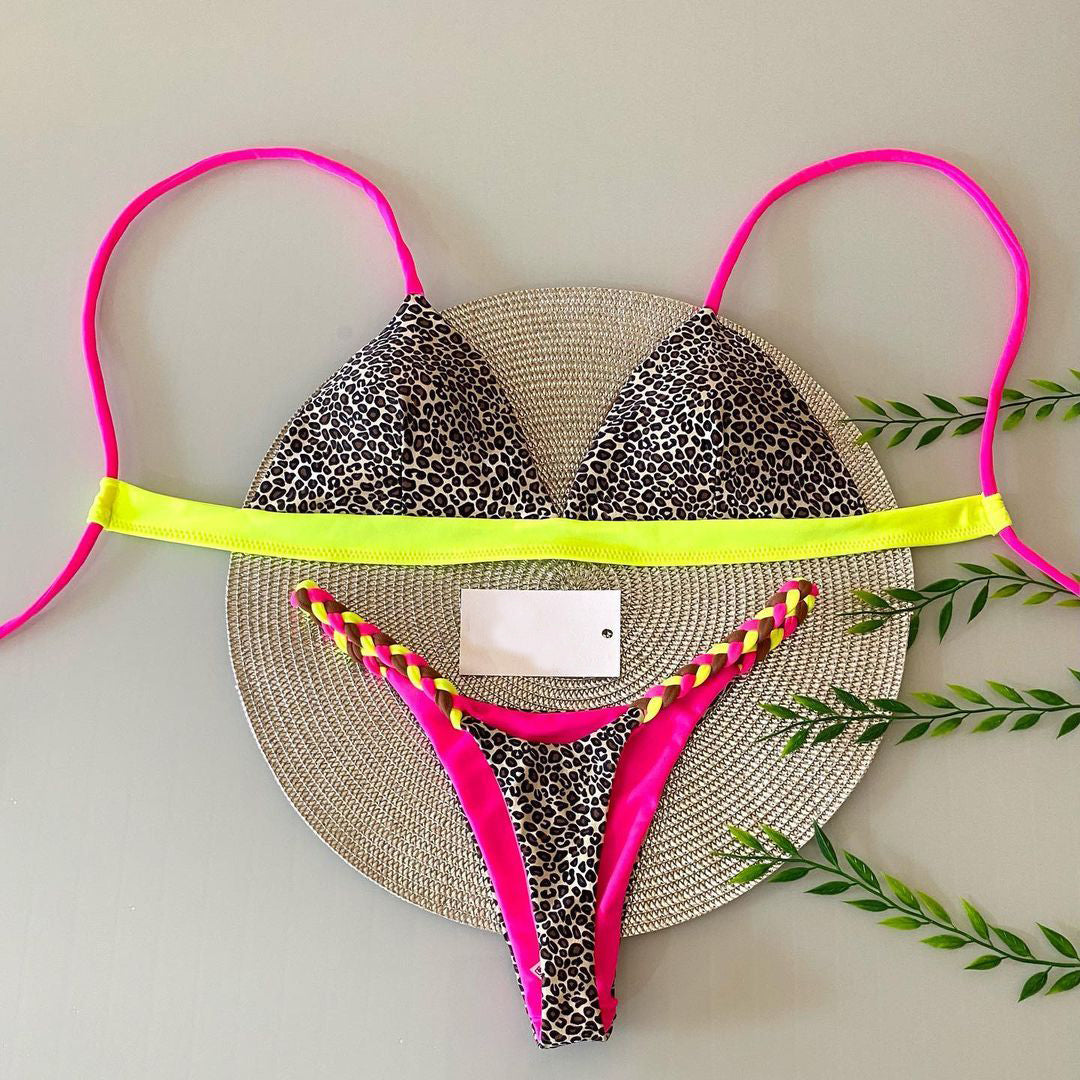 mehrfarbiger Bikini mit Leopardenmuster 