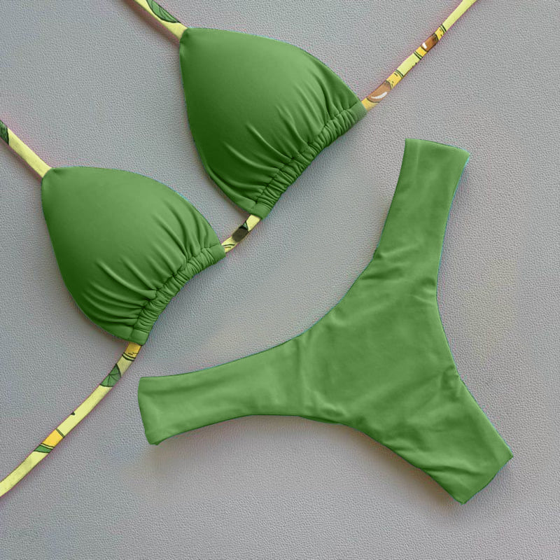 Conjunto de bikini con estampado de aguacate