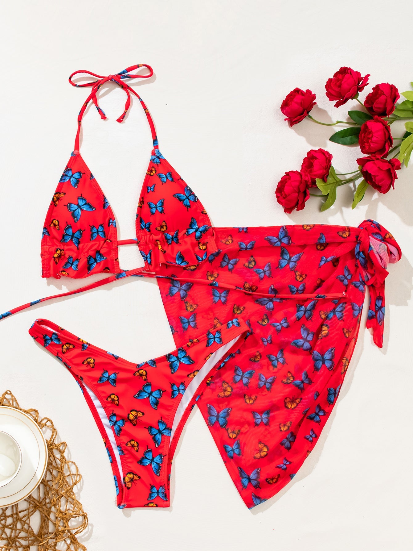 Dreiteiliger Bikini mit Gazerock und Schmetterlings-Print