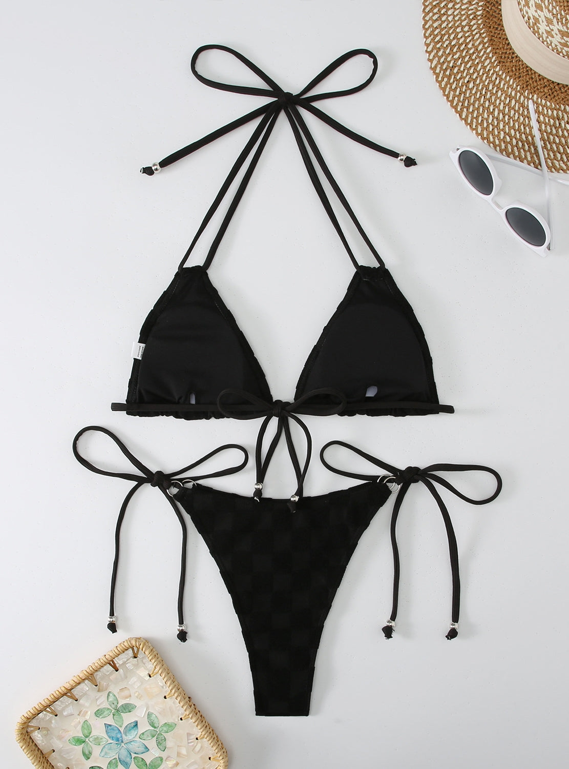 Bikini triangular con cuerda larga dividida