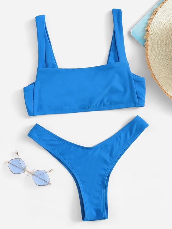 Conjunto de bikini de pierna alta con trenzas azules de moda