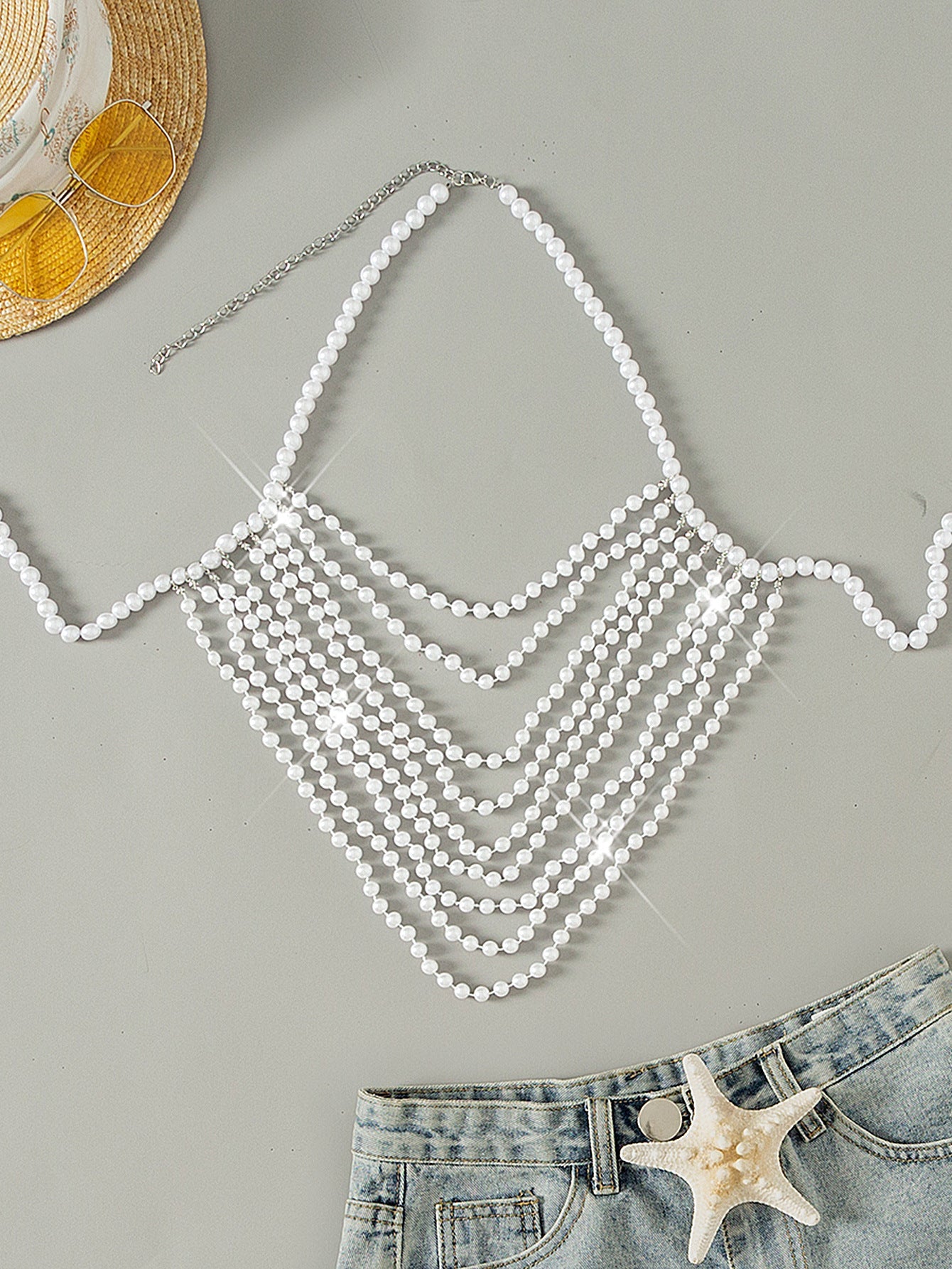 Bikini halter con joyas de perlas