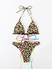 Traje de baño bikini con estampado de leopardo