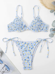 Traje de baño bikini con estampado azul