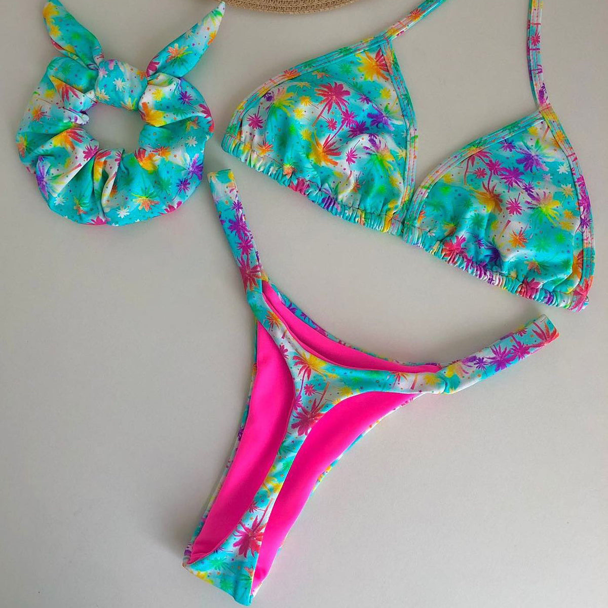 Bikini hawaiano con estampado de coco a la moda