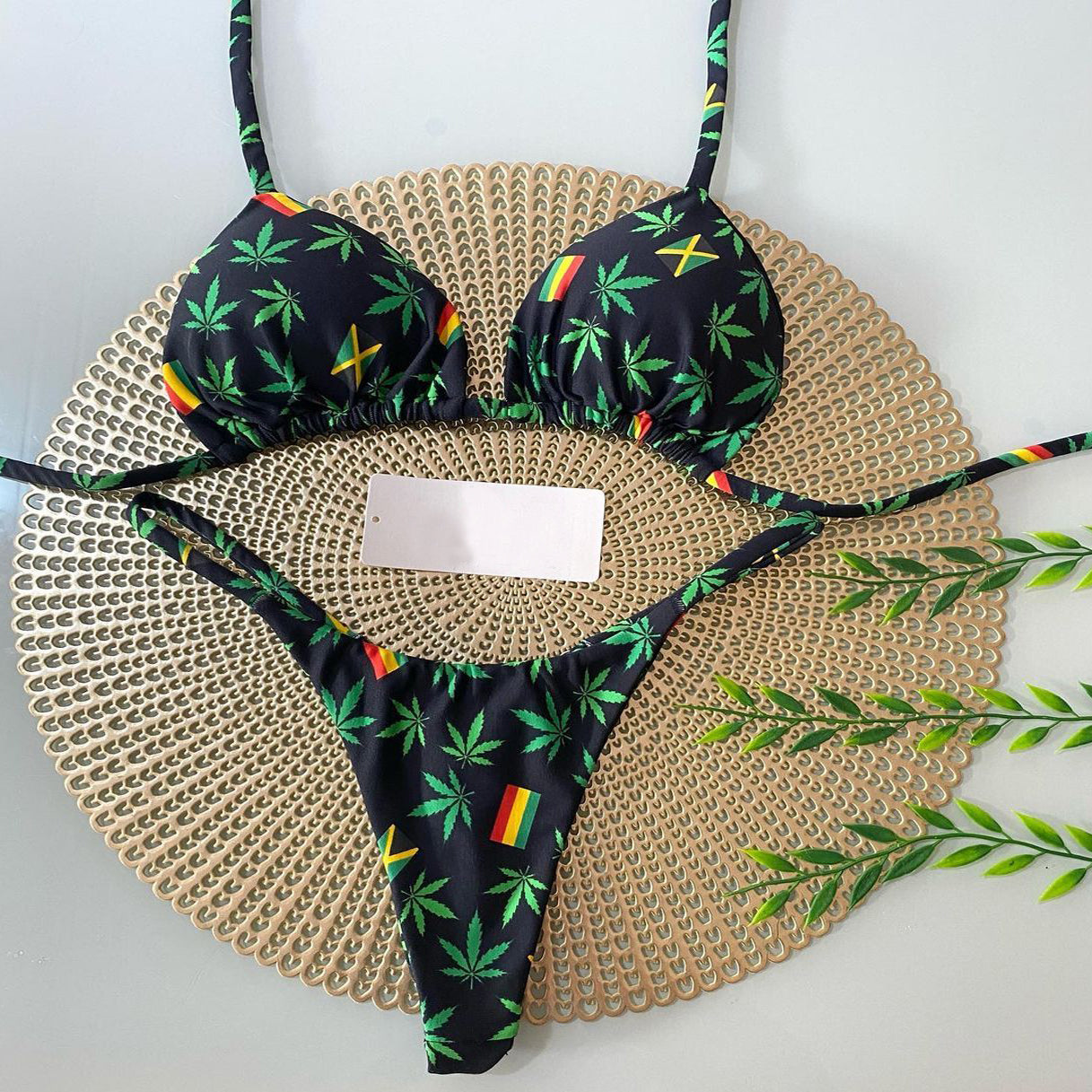 Bikini im Resort-Stil