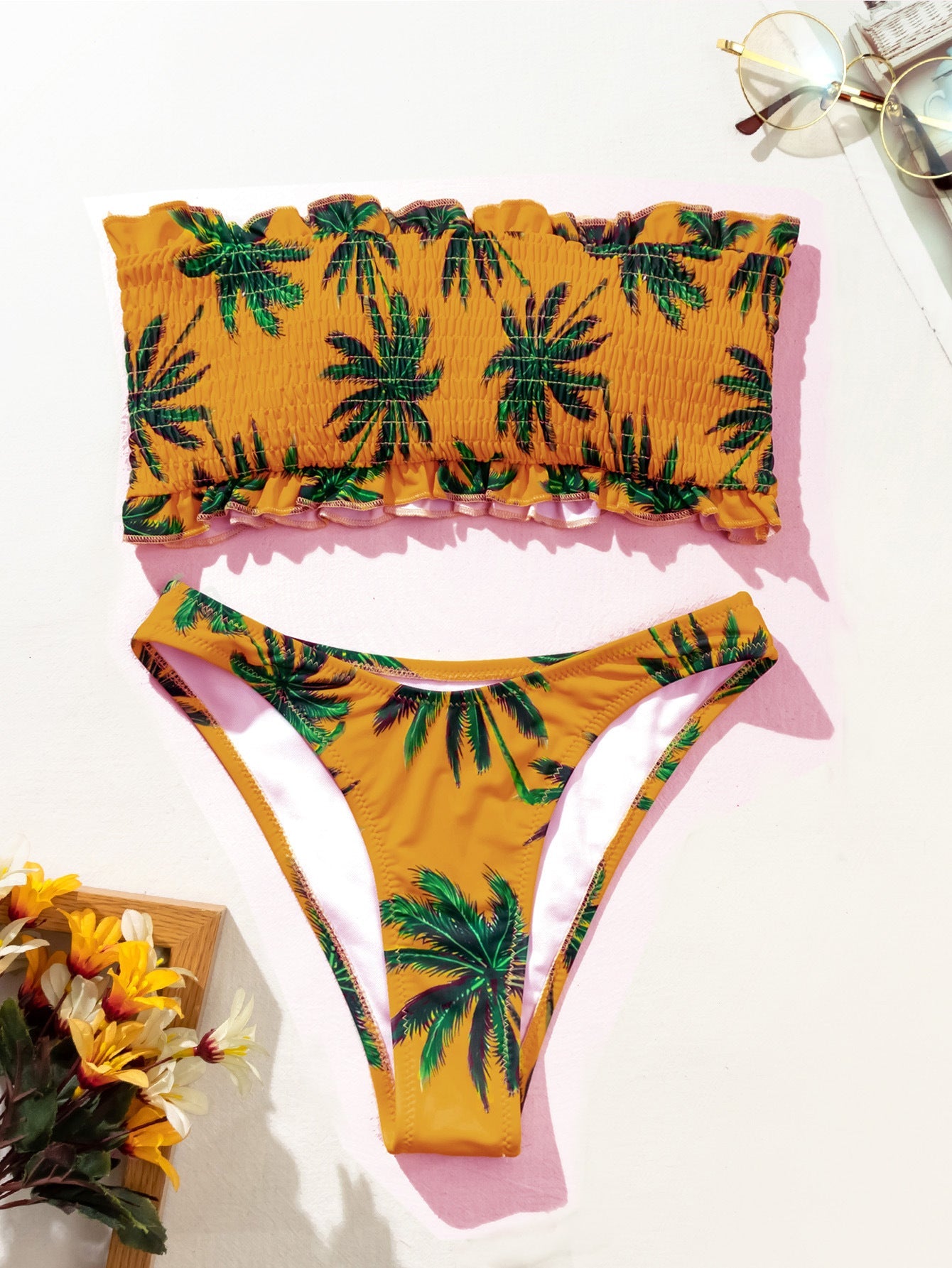 Bikini de dos piezas con pliegues estampados