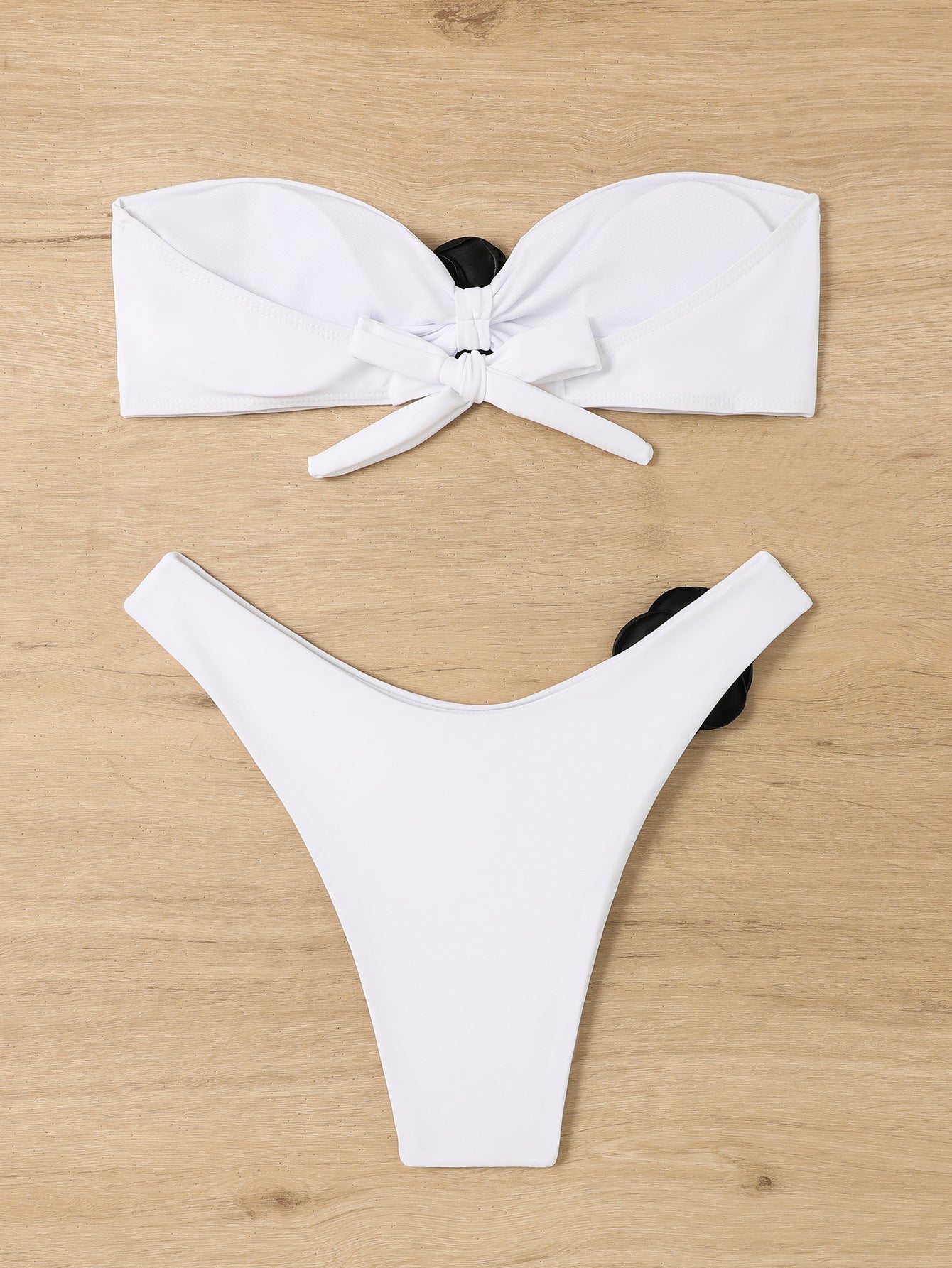 Hand-sewn Three-dimensional Flower Split Swimsuit