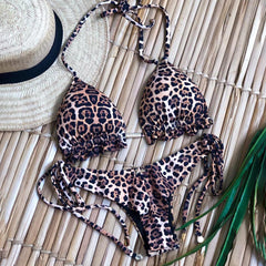 y bikini con estampado de leopardo 