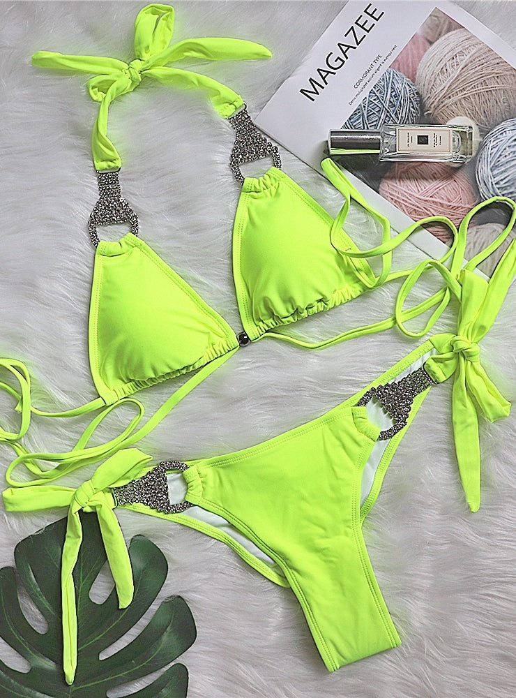 Bikini de diamantes de imitación para vacaciones en la playa