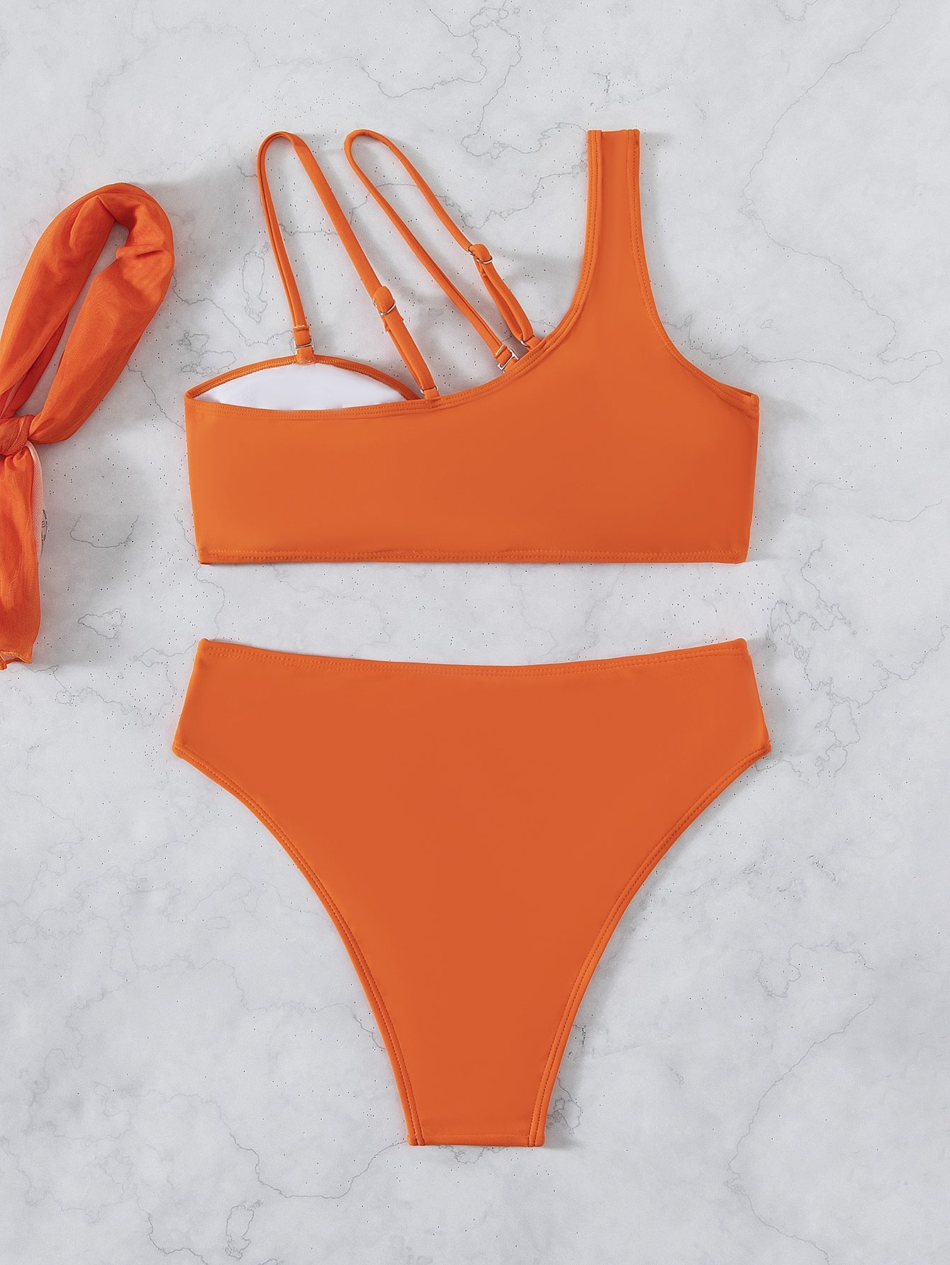 Traje de baño bikini de tres piezas de color sólido