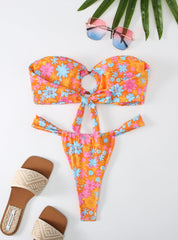 Zweiteiliger Bikini mit bedrucktem Tube-Top