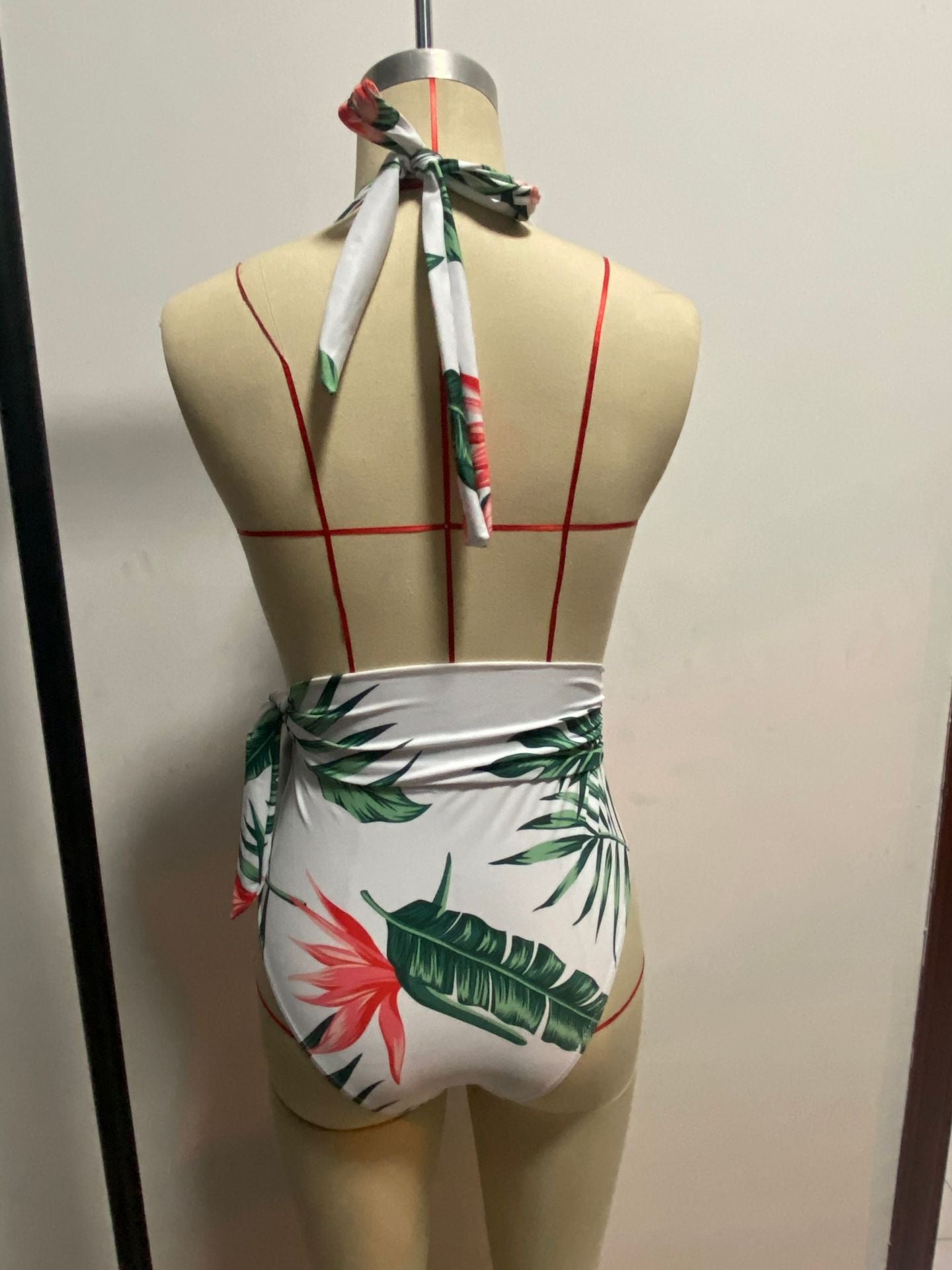 Badeanzug-Bikini mit Print und einfarbigem Muster