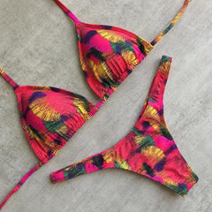 Bikini de tirantes con estampado bohemio de moda