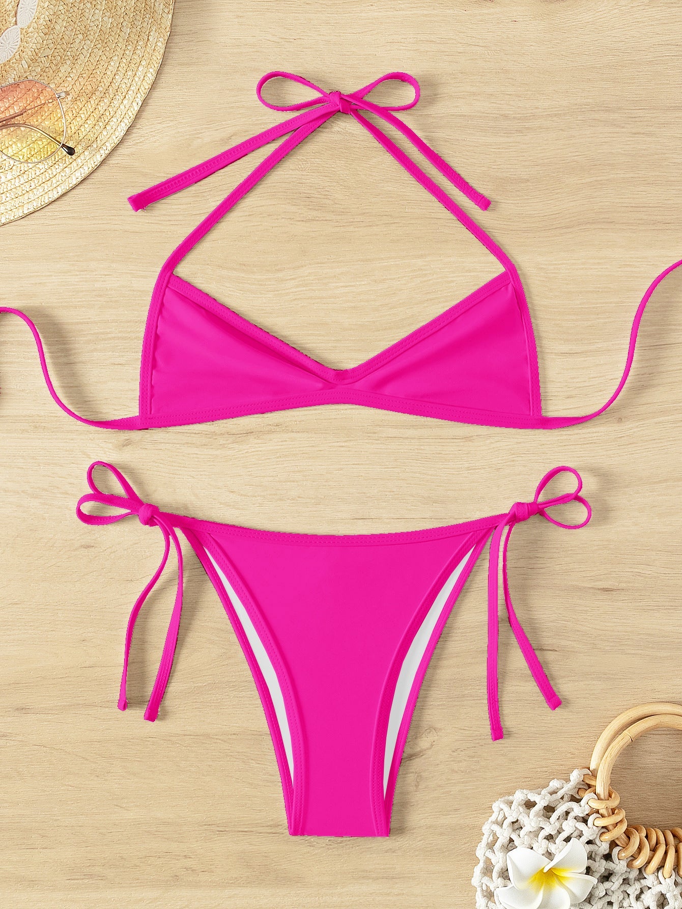 Bikini de playa plisado con cuello halter y tirantes