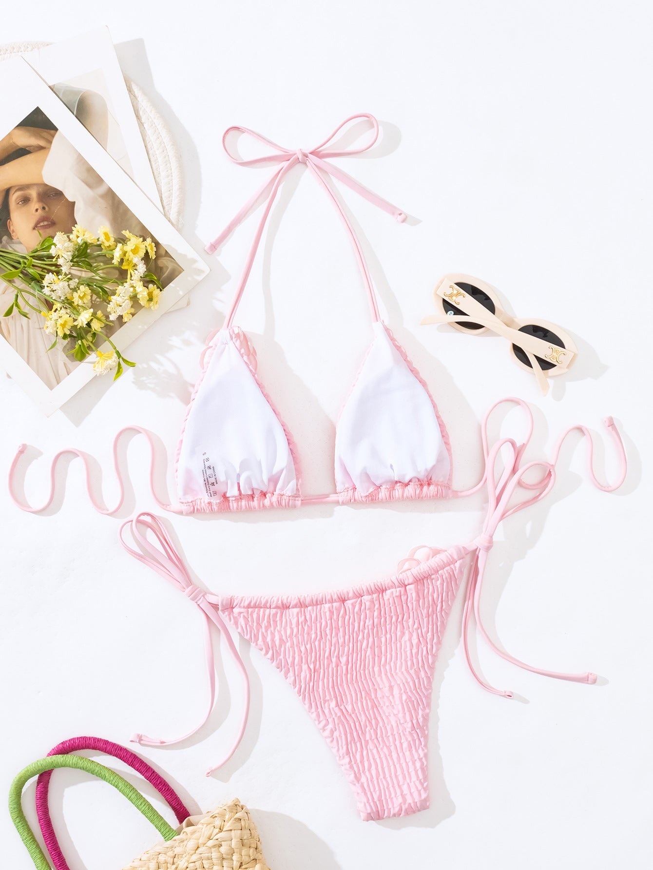 Bikini de flores 3D con copa triangular