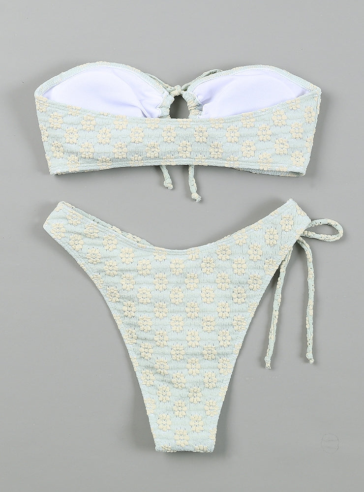 Einfarbiger Bikini mit geteiltem Tube-Top und Blumenmuster