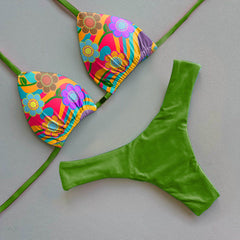 Conjunto de bikini con flores de marca retro