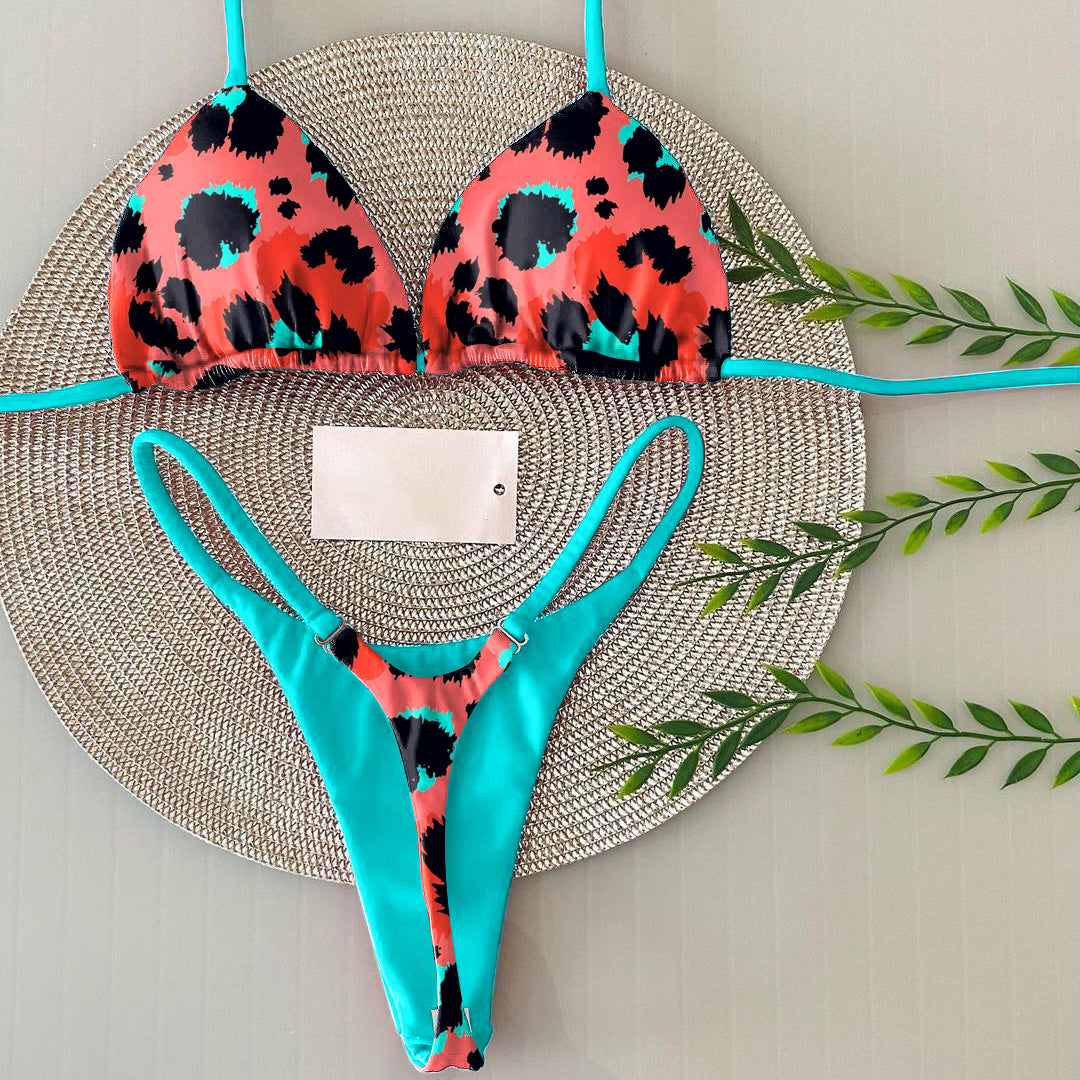 bikini de bloques de color con estampado de leopardo