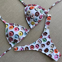 Riemchenbikini mit Donut-Print