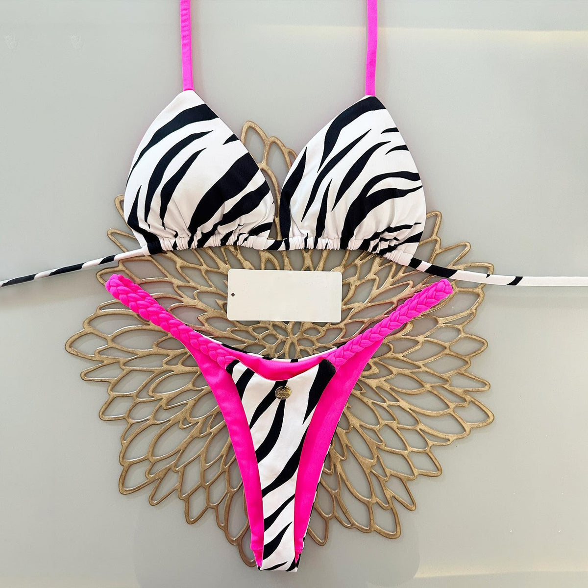 Lässiger Split-Bikini mit Zebra-Print